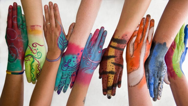 Berührung – Der Weg über die Hände zur inneren Verbindung